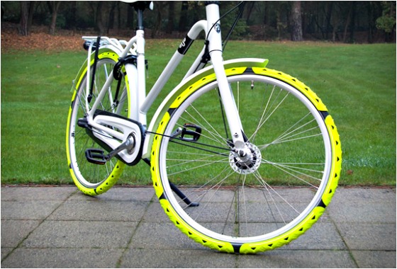 Bike-Spikes-by-Cesar-van-Rongen